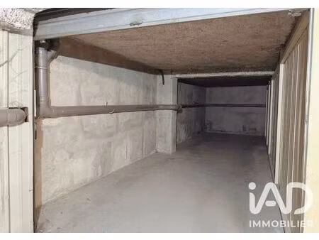 parking à paris (75017)