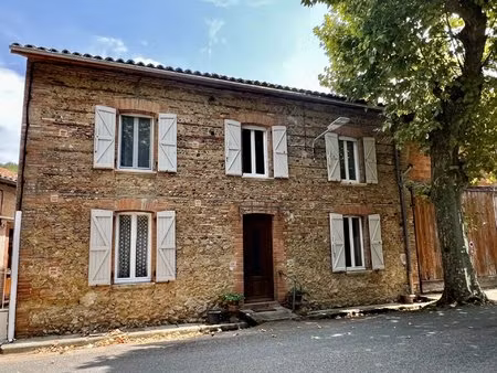 maison parfait état avec jardin et garage