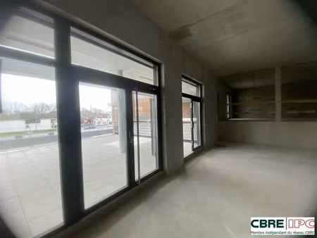 location commerce dax 152 m²