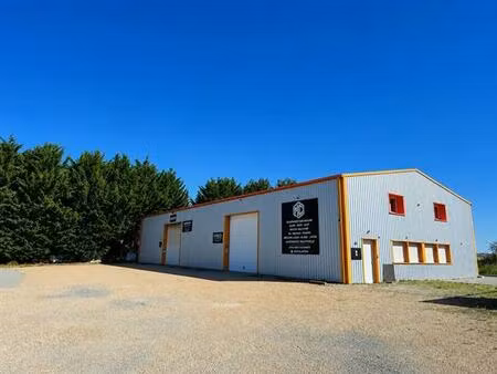 vente local d'activités pissy poville 629 m²