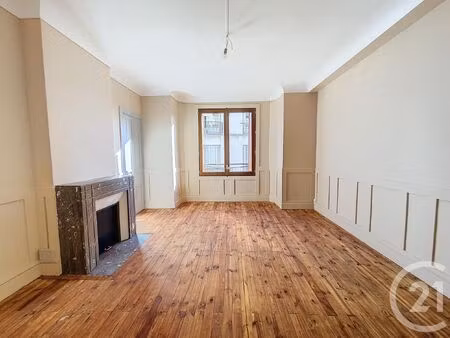 location appartement 4 pièces 89m² chamalieres 63400