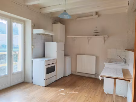 location maison 3 pièces 72m² lusignan 86600