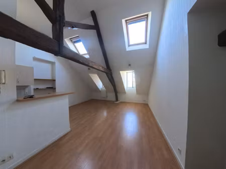 location appartement 3 pièces 62m² chatellerault 86100