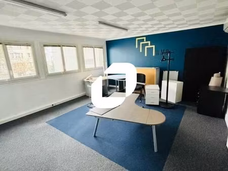 location bureaux 110 m² à 220 m²