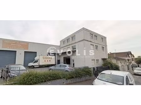 location entrepôt 40 m²