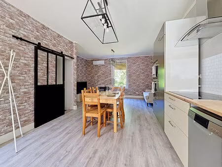 location maison 3 pièces 81m²