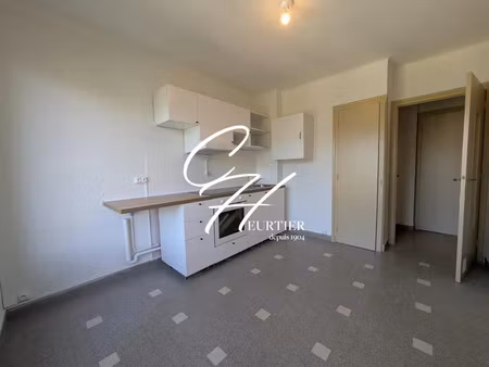 location appartement grenoble 38000 - - surface privée