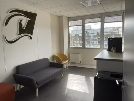 location bureaux 641 m² à 6 138 m²