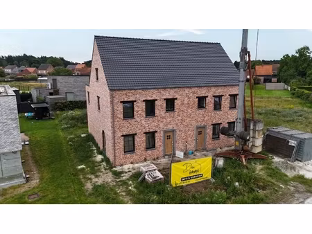 huis te koop in geel met 4 slaapkamers