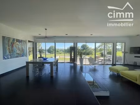 poucharramet —villa d'architecte – 160 m² – piscine – parc de 3 500 m² – vue campagne  lac