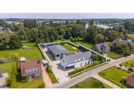 huis te koop in duffel met 6 slaapkamers
