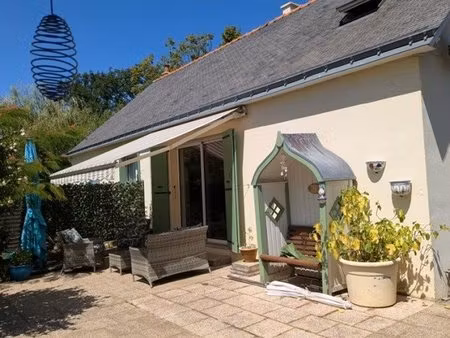 agréable maison située dans un quartier calme  179 350 00 €
