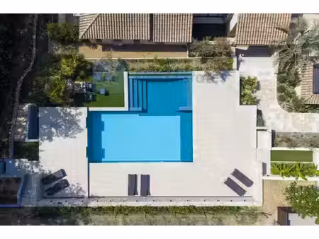 grimaud - villa d'exception avec piscine au pied du village de grimaud