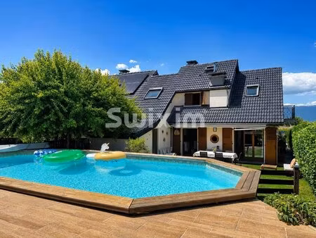 maison mitoyenne t5 de 138 m² sur parcelle de 300 m² avec piscine !