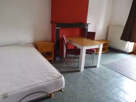 appartement 1 chambre à louer à charleroi