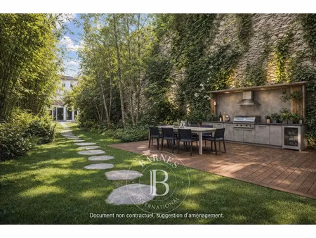 maison de luxe à vendre dans le quartier sorano-centre ville