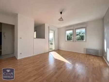 location appartement 2 pièces à nantes bottière - chénaie (44000) : à louer 2 pièces / 51m
