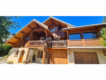 vente chalet 6 pièces 140 m² à les vigneaux (05120)  522 500 €