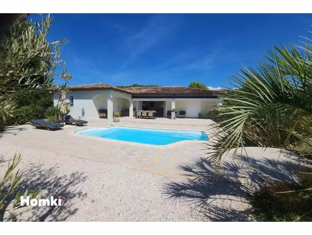 vente maison 4 pièces 134 m² à le muy (83490)  780 000 €