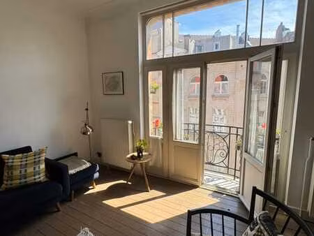 magnifique appartement lumineux ds cœur battant de st gilles