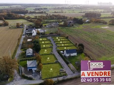 terrain 557 m² derval
