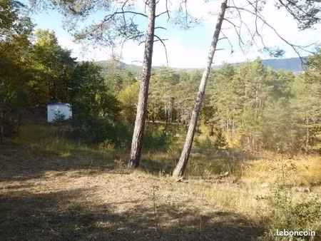 terrain constructible 2075m²