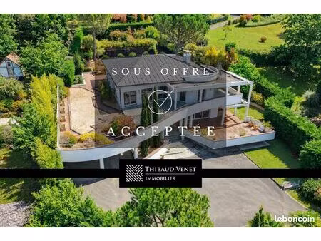 villa 6 pièces 329 m²