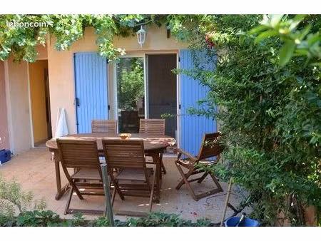 eyguières : a la campagne maison mitoyenne au rez de chaussée
