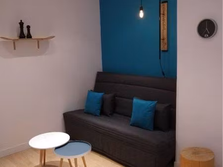 studio meublé à 2 pas du vieux port