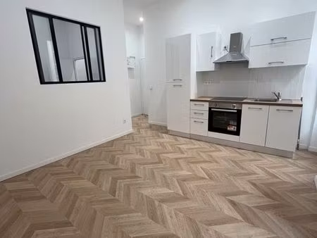t3 entièrement rénové à neuf – 39 m² – 143 000