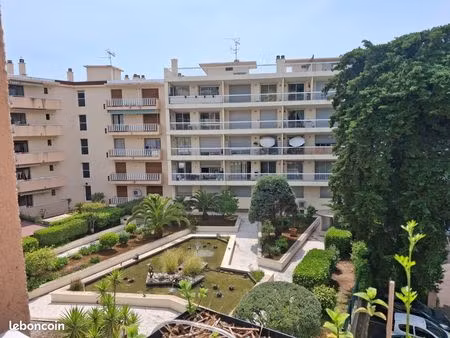 super 2 pièces meublé de 40 m2 à vence - 272 000