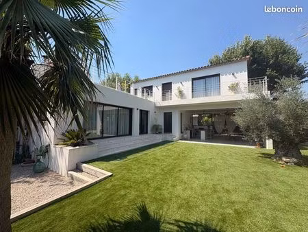 villa contemporaine 2024