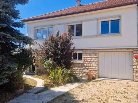 maison avec jardin et garage