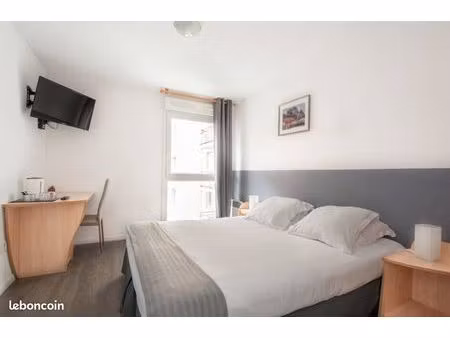 studio 1 pièce 18 m²