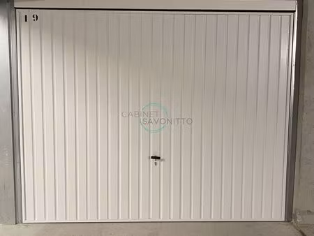 parking/box 13 m² marseille