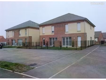 particulier loue à erquinghem limite armentières t3/f3 duplex 62m2