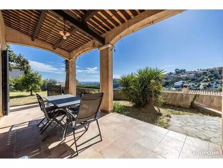 villa 5 pièces 147 m²