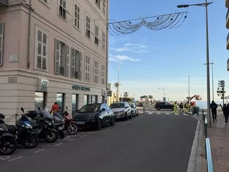 boutique 40 m² menton