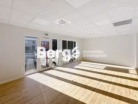 local commercial 57 m²