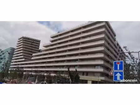 location parking 2 roues