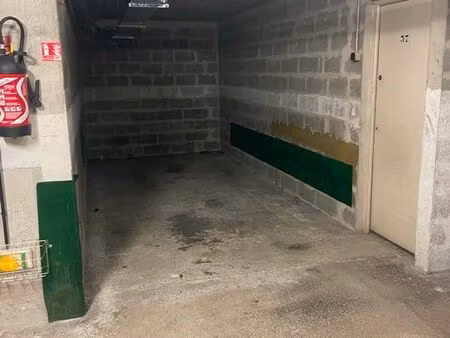 place parking en sous-sol