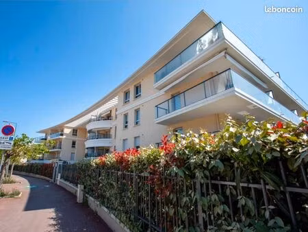 location garage secteur vaugrenier villeneuve-loubet