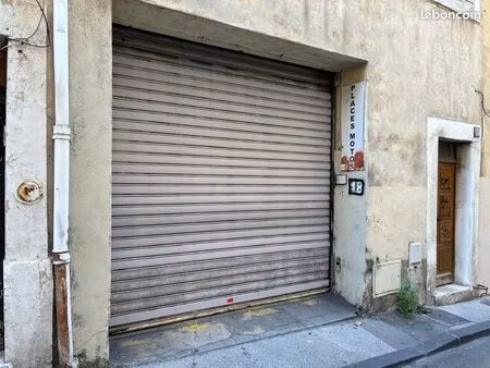grand garage à vendre