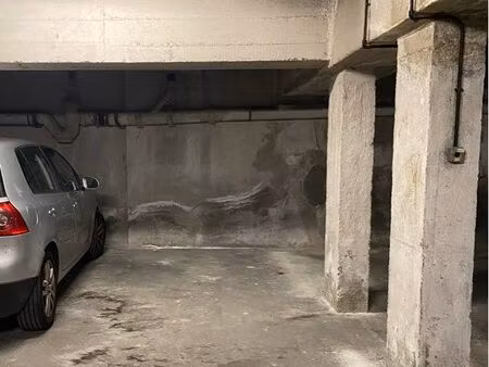 parking à louer – évêché / valrose