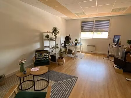 bureau 30m²