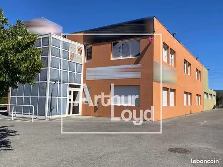 bureaux 130 m²