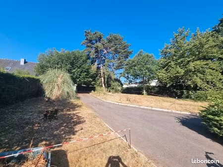 terrain à vendre  surface 415 m2 (+200m2 possible)
