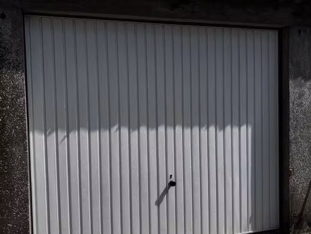 parking / box