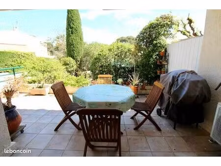 bien rare à la vente : bord de mer  appartement climatisé avec grande terrasse  jardin  ce