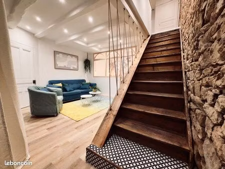 maison de ville entièrement rénovée à louer